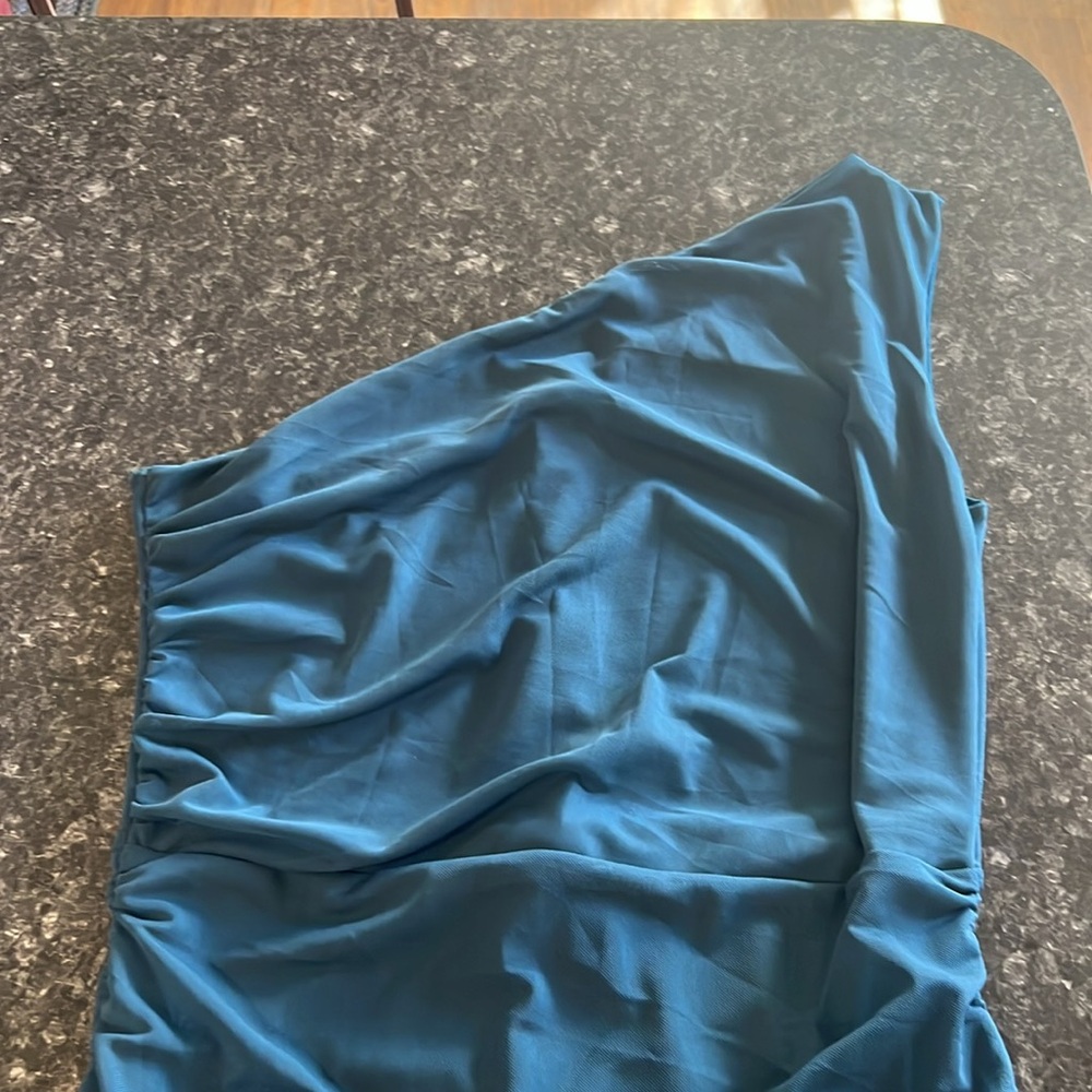 Gorgeous one shoulder formal dress women’s size large - Picture 4 of 7
